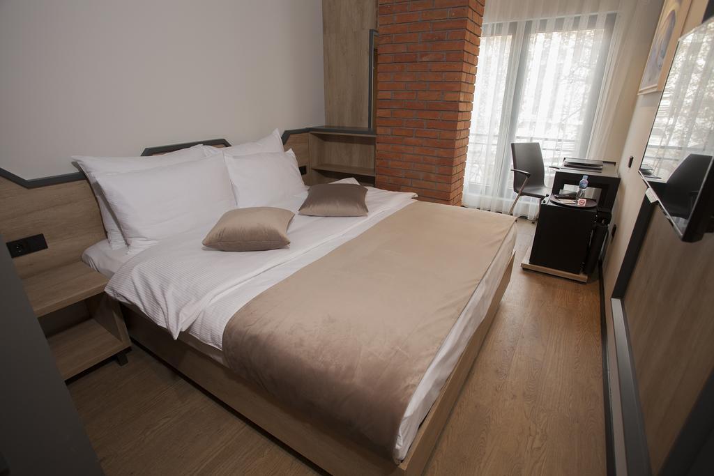 Solun'S Riverside Rooms Szkopje Kültér fotó