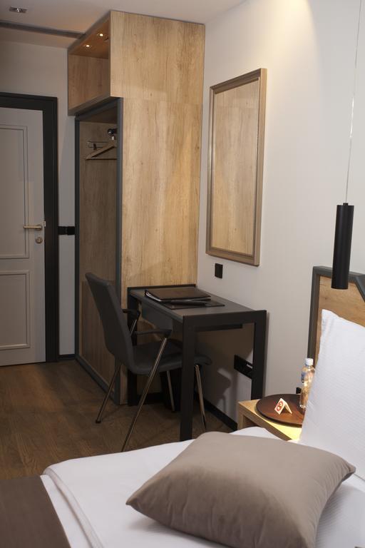 Solun'S Riverside Rooms Szkopje Kültér fotó